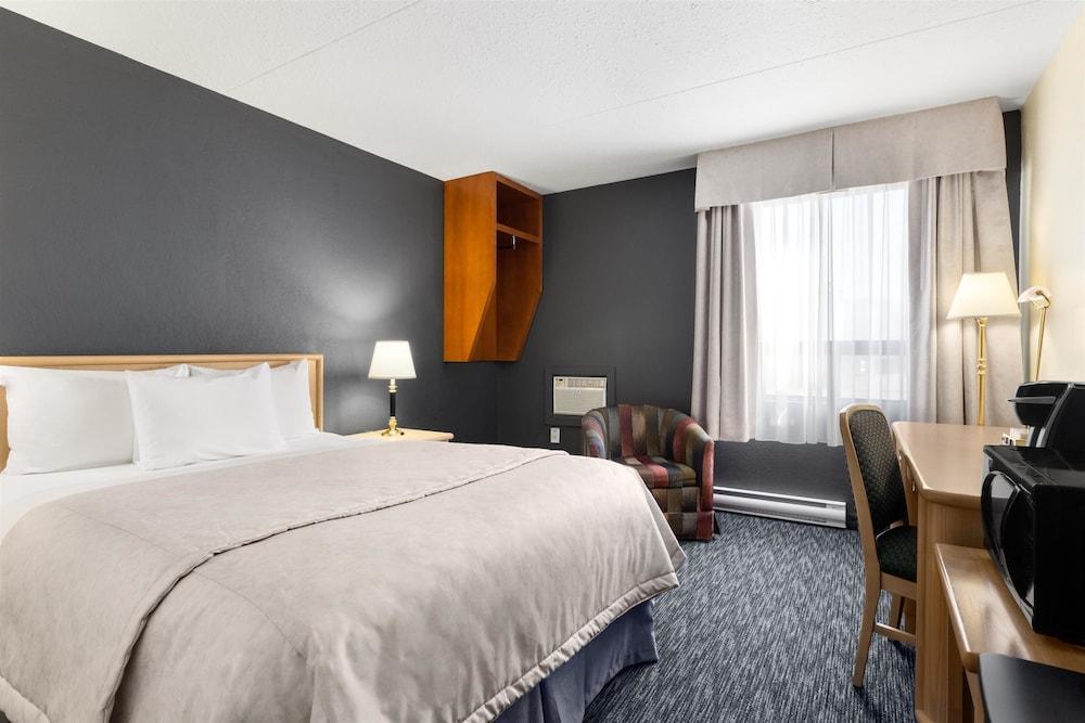 Travelodge By Wyndham Edmonton West Extérieur photo