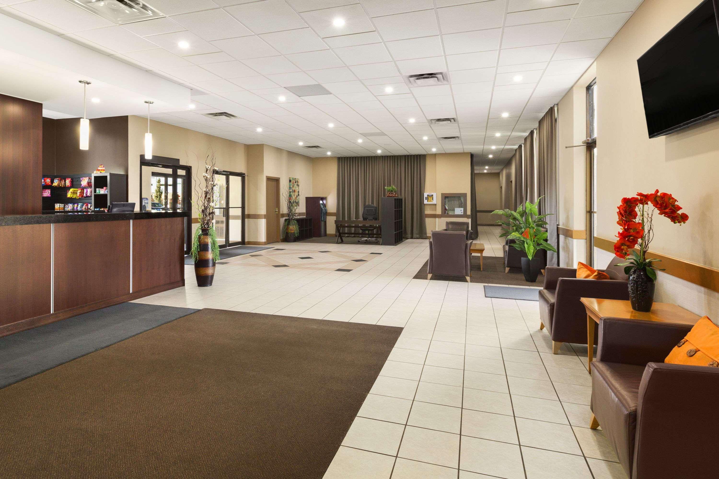 Travelodge By Wyndham Edmonton West Extérieur photo